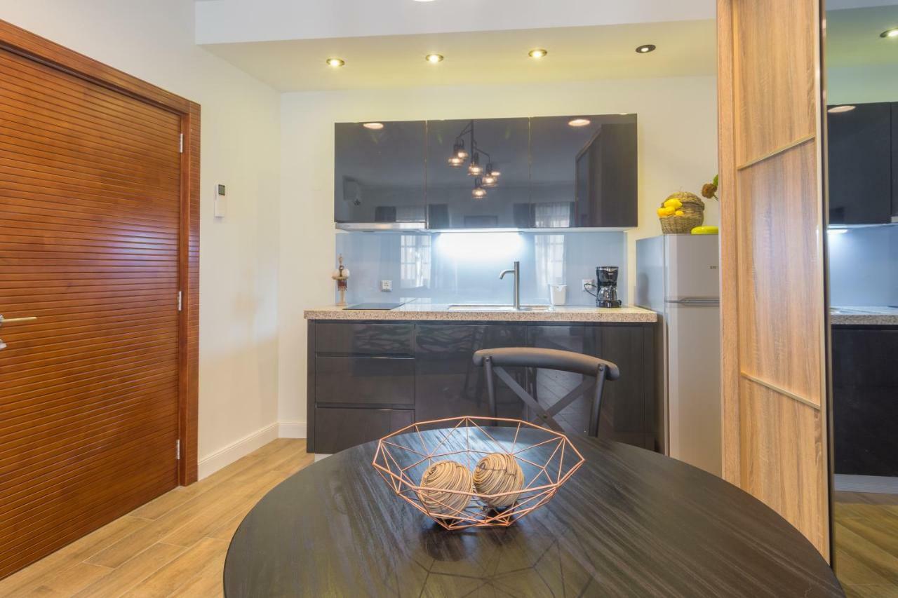 Apartments Mihael Nin Εξωτερικό φωτογραφία